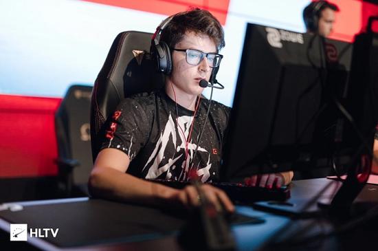 库迪咖啡携手英雄联盟全球总决赛共创精彩未来